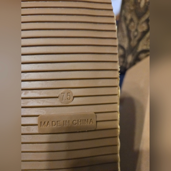 NIB Women's Platform Wedge Sandals - Picture 2 of 11